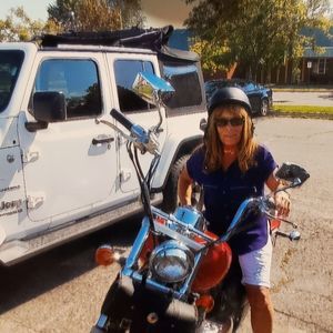 Meet your Posher, Dee